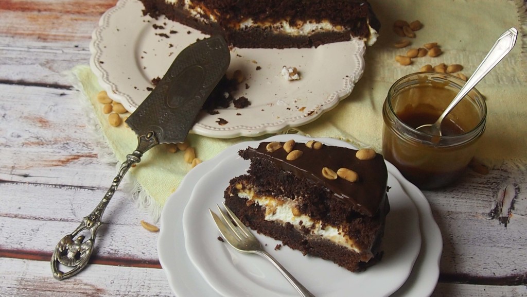 tort czekoladowy ze słonym karmelem