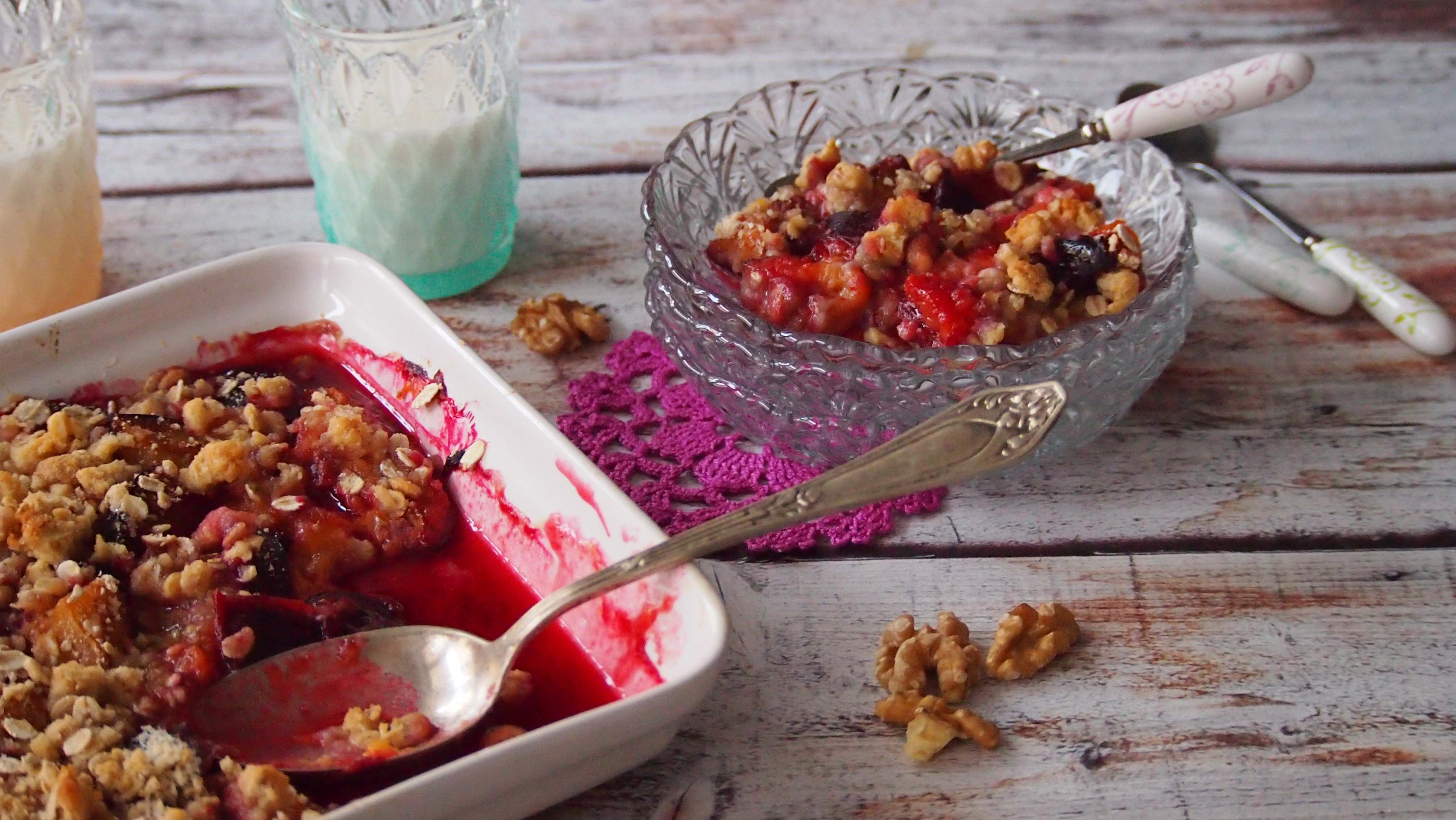 Bezglutenowe crumble śliwkowe czyli owoce pod kruszonką